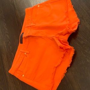Juicy Jean Couture women’s size 26 mid rise jean shorts